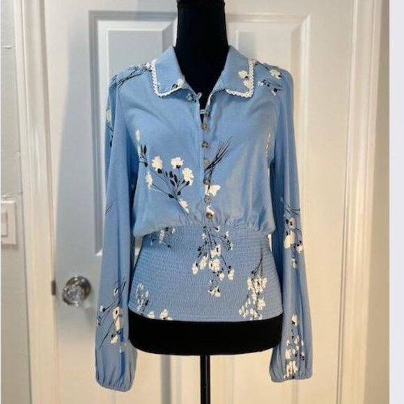 Maeve Smocked Button-down Top in Blue Pattern from Anthropologie –Size Small–NWT - Picture 4 of 8